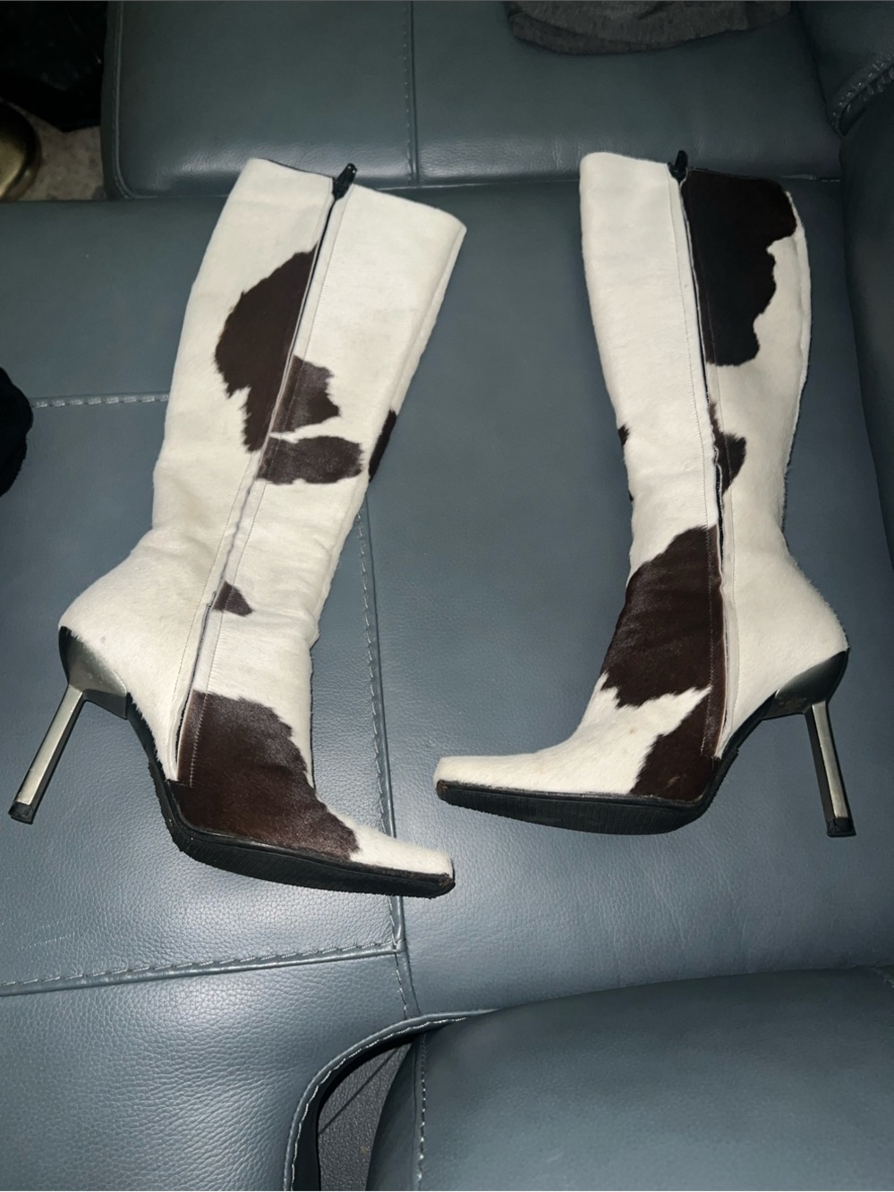Giuseppe Zanotti Black & White Cowhide Knee-High Stiletto Boots - Picture 4 of 4